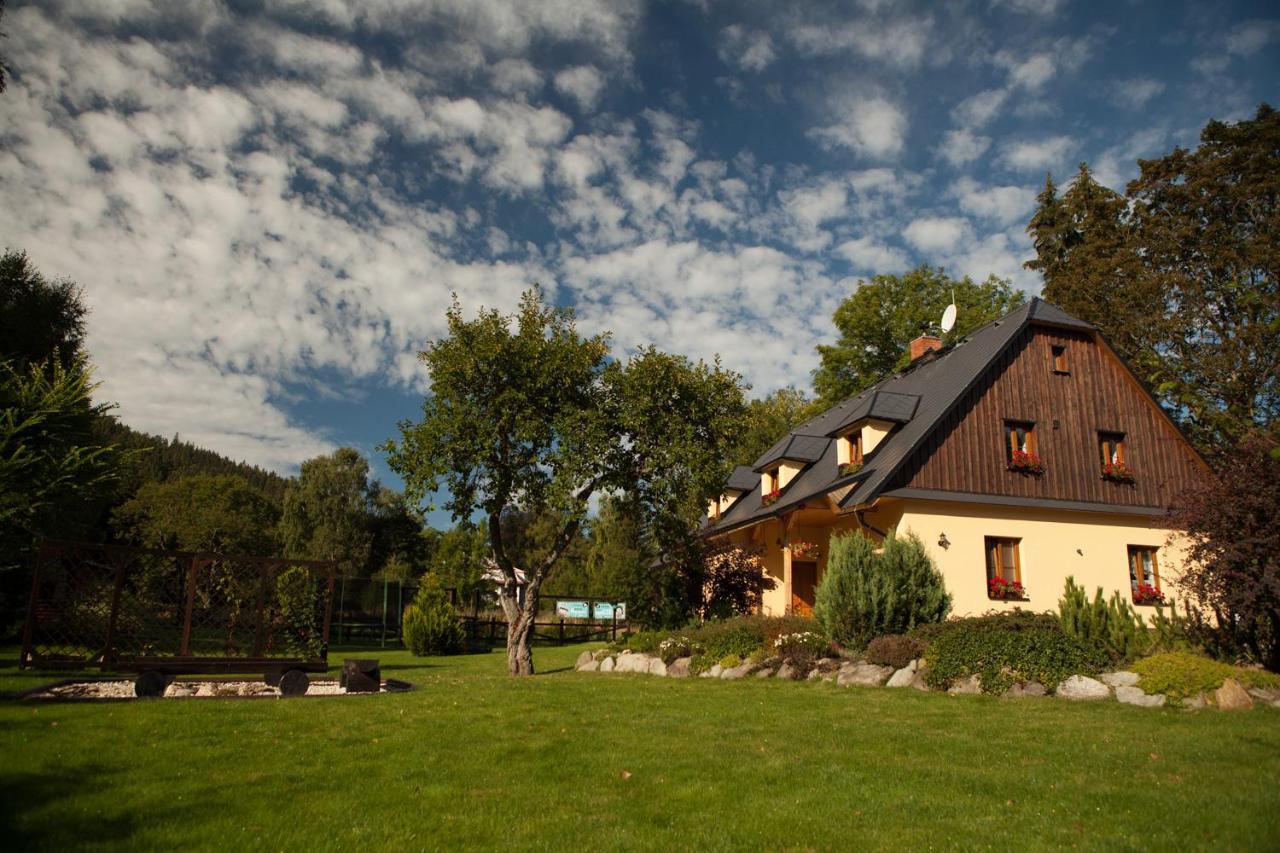 Penzion Pod Strani Malá Morávka Bagian luar foto